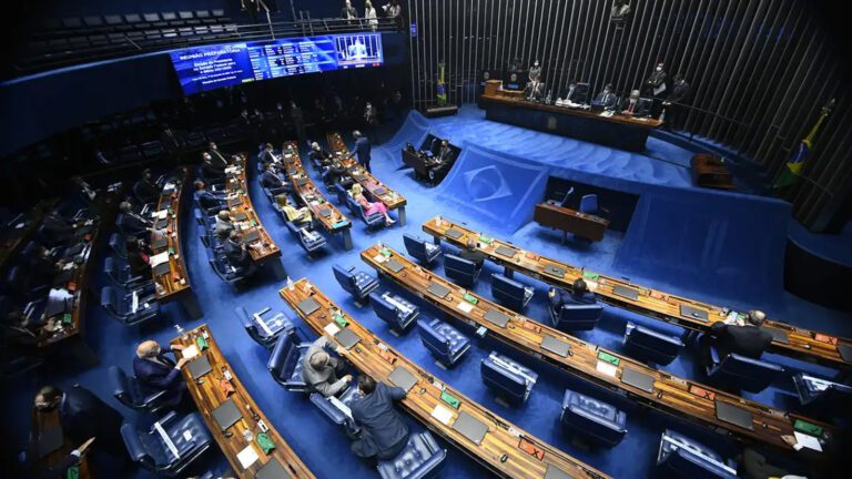 Senadores-apresentam-PEC-alternativa-ao-fim-da-escala-6x1-1-marcos-oliveira-agencia-senado-tvt-news
