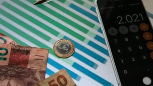 simulador-novo-desenrola-brasil-familias-calculadora-do-desenrola-simule-o-pagamento-de-dividas-com-o-desenrola-2-0-tvt-news