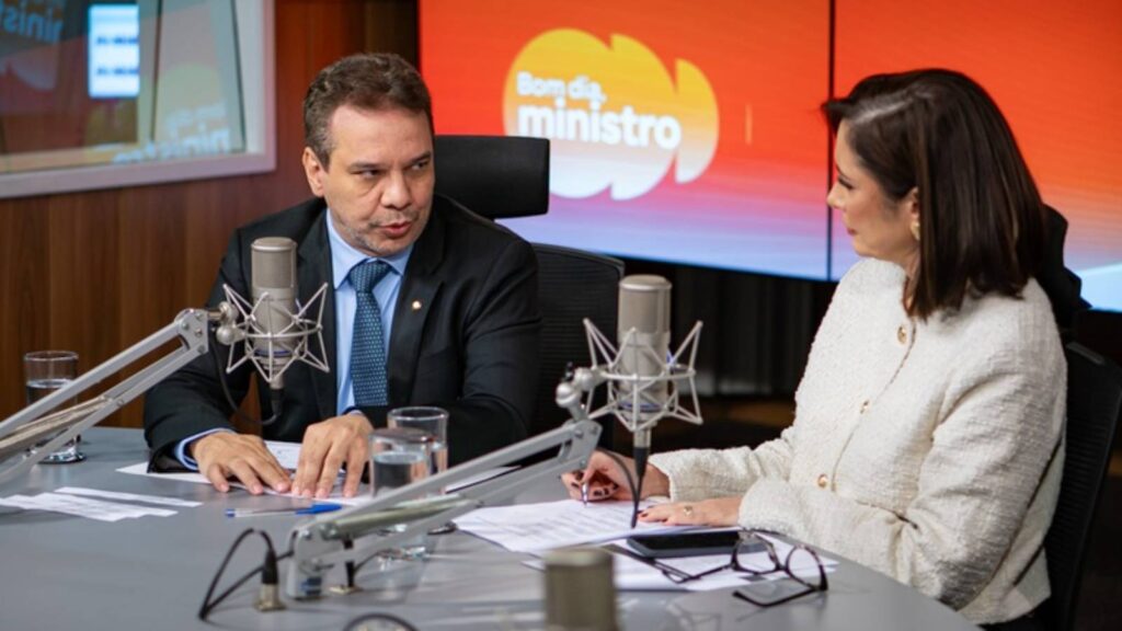 produziremos-uma-verdadeira-asfixia-financeira-contra-o-crime-organizado-afirma-ministro-vamos-fazer-um-trabalho-que-envolve-todos-os-orgaos-de-inteligencia-financeira-para-identificar-os-alvos-afirmou-foto-diego-campos-secom-pr-tvt-news