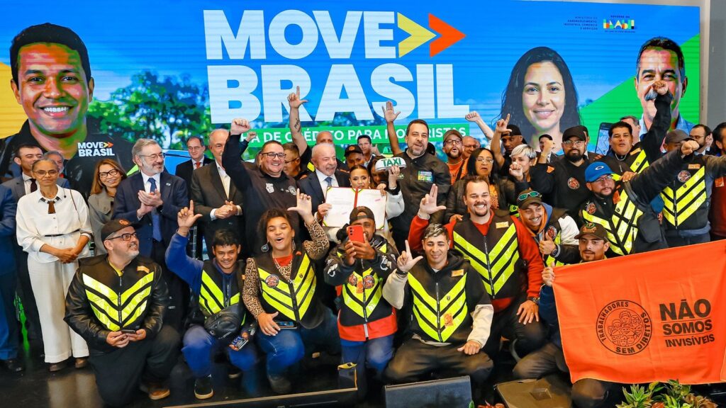 Motoristas de apps e taxistas terão crédito de R$ 30 bilhões para comprar carro novo 1 motoristas-de-apps-e-taxistas-terao-credito-de-r$-30-bilhoes-para-comprar-carro-novo-tvt-news
