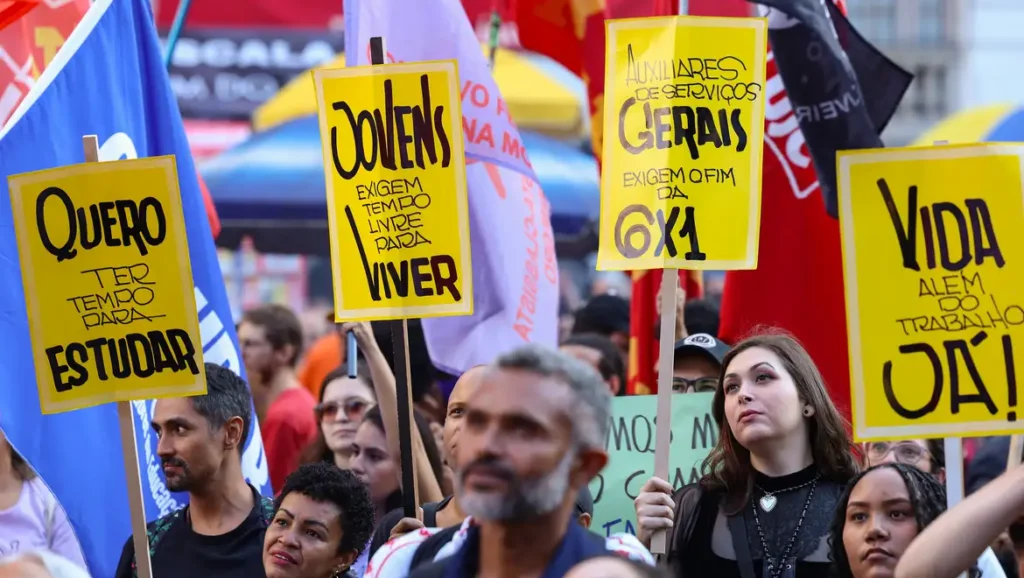 Lula e Hugo Motta fecham acordo para acelerar fim da escala 6x1 14 lula-e-hugo-motta-fecham-acordo-para-acelerar-fim-da-escala-6x1-fim-da-escala-6x1-jornada-de-trabalho-6-x-1-tvt-news