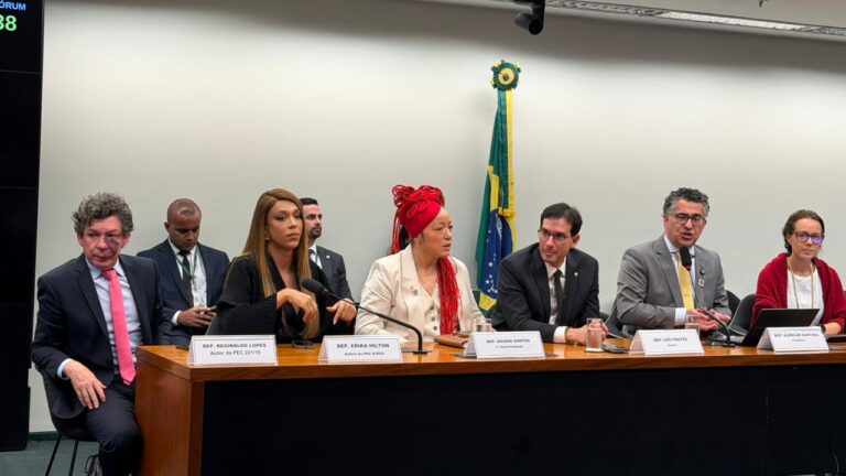 lula-e-hugo-motta-fecham-acordo-para-acelerar-fim-da-escala-6x1-fim-da-escala-6x1-jornada-de-trabalho-6-x-1-comissao-vota-parecer-sobre-pec-do-fim-da-escala-6x1-tvt-news