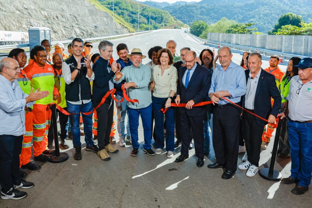 Nova Serra das Araras avança na Dutra; Lula afirma que país vive ciclo histórico de investimentos 3 nova-serra-das-araras-avanca-na-dutra-lula-afirma-que-pais-vive-ciclo-historico-de-investimentos-23-06-2026-presidente-da-republica-luiz-inacio-lula-da-silva-durante-anuncio-sobre-a-entrega-de-trecho-da-nova-serra-das-araras-na-via-dutra-br-116-entre-paracambi-e-pirai-rj-foto-ricardo-stuckert-pr-tvt-news