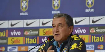Parreira está internado na UTI: siga o estado de saúde do ex-técnico da seleção 17 parreira-esta-internado-na-uti-siga-o-estado-de-saude-do-ex-tecnico-da-selecao-tvt-news