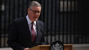 TVTNews 26 keir-starmer-primeiro-ministro-do-reino-unido-renuncia-ao-cargo-foto-adrian-dennis-afp