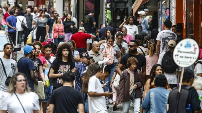 salarios-diminuem-pobreza-em-22-regioes-metropolitanas-renda-media-domiciliar-per-capita-do-conjunto-das-metropoles-do-pais-alcancou-novo-recorde-em-2025-foto-paulo-pinto-agencia-brasil-tvt-news