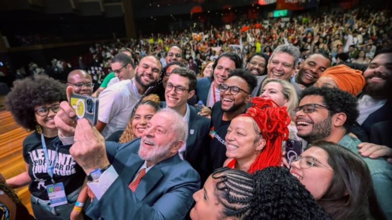 jovens-liderancas-formadas-pelo-instituto-lula-apresentam-demandas-ao-presidente-nossa-geracao-quer-ser-protagonista-dizem-jovens-liderancas-foto-ricardo-stuckert-pr-tvt-news