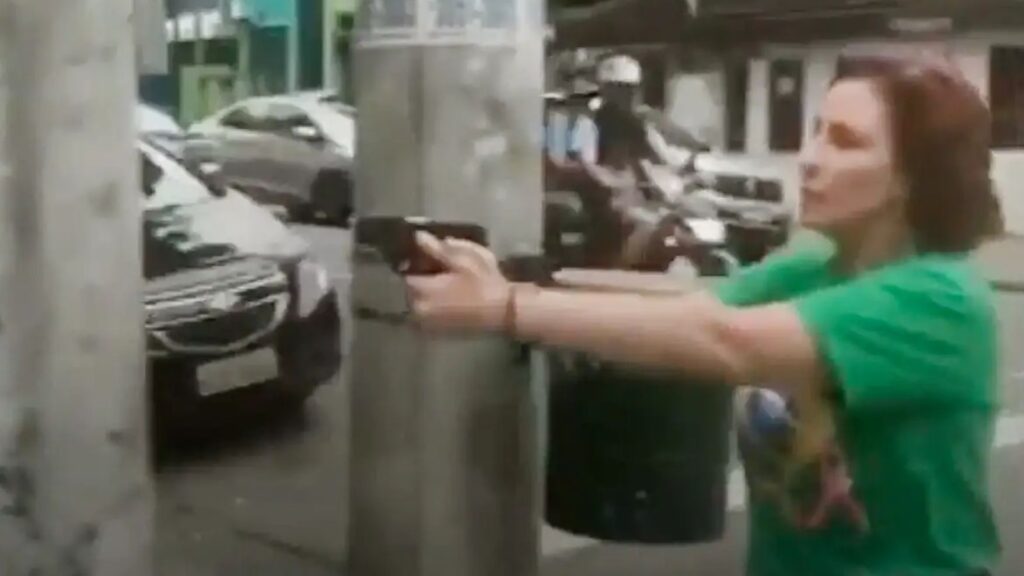 Justica-manda-prender-jornalista-perseguido-por-Carla-Zambelli-reproducao-video-facebook-tvt-news