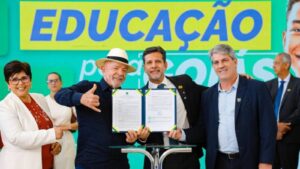 Da Redação 13 nao-tem-saida-se-a-gente-nao-investir-em-educacao-diz-lula-lula-destacou-fanatismo-em-educacao-foto-ricardo-stuckert-pr-tvt-news
