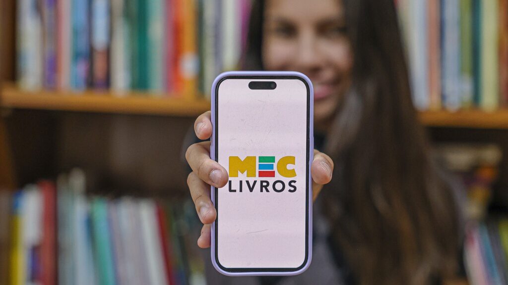 aplicativo-mec-livros-fotos-bruna-araujo-mec-tvt-news-mec-idiomas