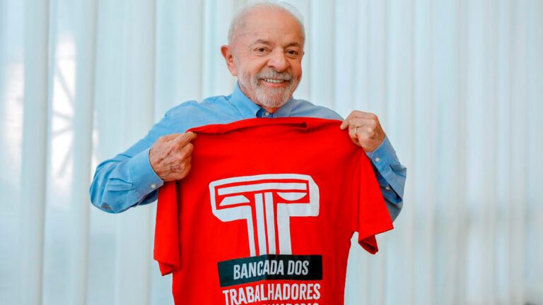 Presidente-Lula-apoia-criacao-da-Bancada-dos-Trabalhadores-e-Trabalhadoras-ricardo-stuckert-tvt-news