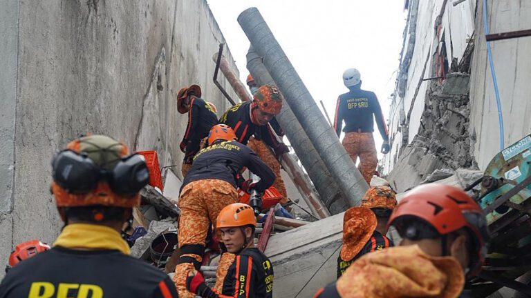Terremoto-deixa-mais-de-30-mortos-nas-Filipinas-ferdinandh-cabrera-afp-tvt-news