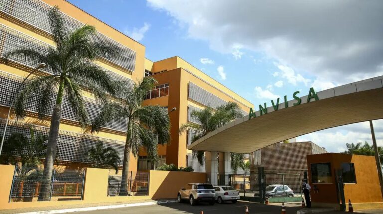 anvisa-suspende-venda-de-energetico-mister-hemp-e-lotes-de-mamba-water-foto-marcelo-camargo-agencia-brasil