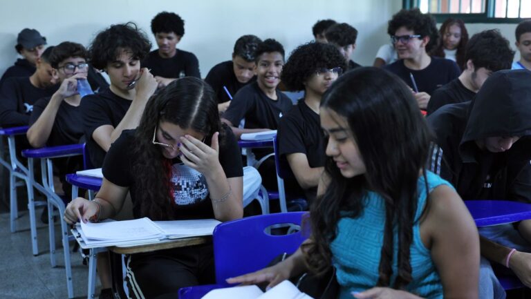 guia-de-carreiras-do-vestibular-2027-da-fuvest-apoia-estudantes-na-escolha-da-profissao-foto-antonio-cruz-agencia-brasil