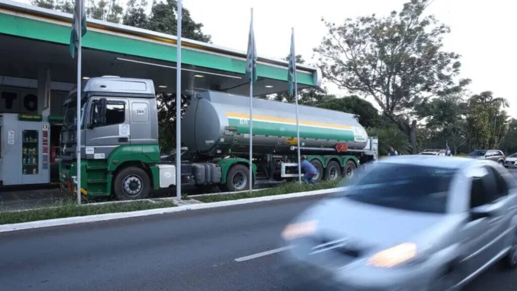 fup-defende-recontratacao-de-concursados-de-subsidiarias-privatizadas-privatizacoes-resultaram-na-perda-da-integracao-das-atividades-da-petrobras-foto-marcello-casal-jr-agencia-brasil-tvt-news
