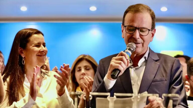 quaest-paes-lidera-disputa-no-rio-benedita-aparece-a-frente-para-senado-paes-tem-ampla-vantagem-nos-dois-turnos-foto-divulgacao-psd-tvt-news
