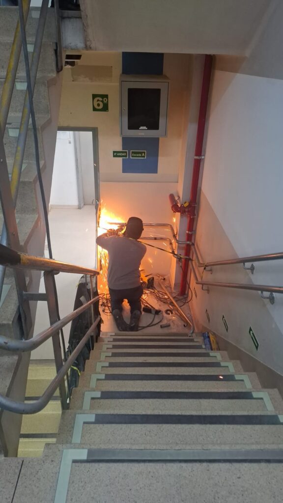 Trabalhadores cobram redução de poeira e barulho em obras no Hospital do Servidor Municipal 5