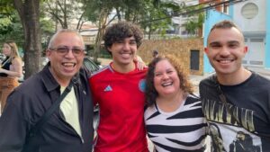 TVTNews 24 brasileiro-busca-ajuda-para-encontrar-pai-sob-escombros-na-venezuela-mesmo-com-o-passar-dos-dias-os-familiares-ainda-mantem-esperanca-de-encontrar-felix-com-vida-foto-divulgacao-tvt-news