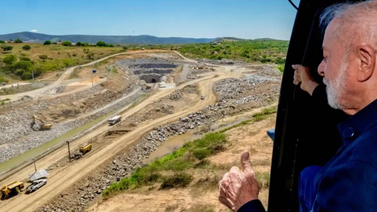Lula inaugura túnel de transposição das águas do São Francisco no RN "Fome por conta da seca é falta de caráter de quem governa", disse. Foto: Ricardo Stuckert/PR TVT News