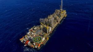 Da Redação 12 eua-isentam-471-produtos-de-nova-tarifa-de-12-5-petroleo-e-derivados-estao-entre-produtos-isentos-foto-tania-rego-agencia-brasil-tvt-news