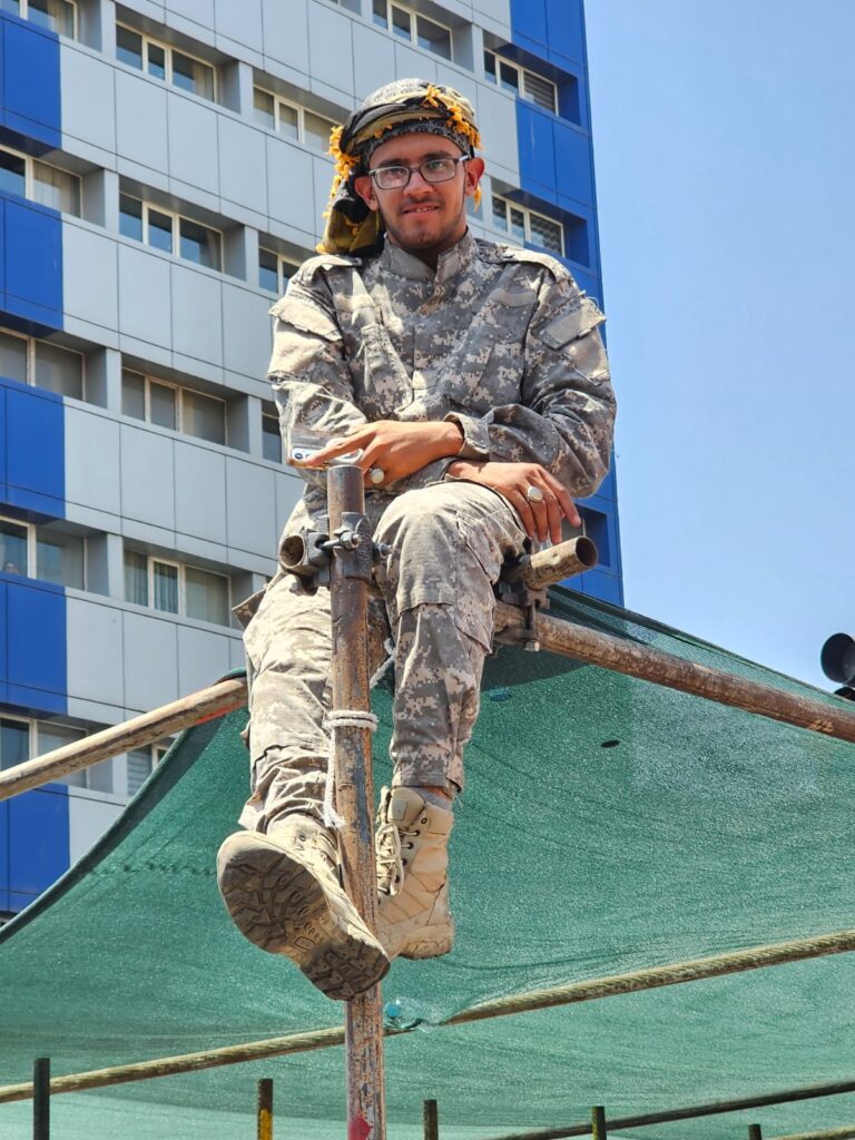 O Irã que derrotou Trump se despede de Ali Khamenei e se torna campeão da luta antiimperialista 6 voluntario-para-a-seguranca-do-velorio-foto-laura-capriglione-tvt