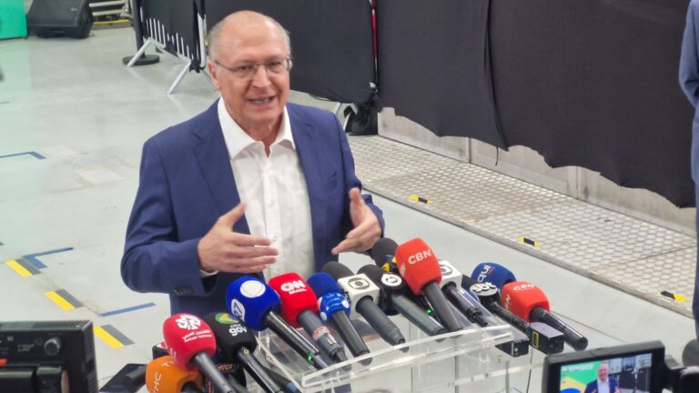 TVTNews 5 alckmin-defende-negociacao-contra-tarifaco-anuncia-credito-ao-agro-e-destaca-retomada-da-avibras-foto-edmon-garcia-jornalista-sindct