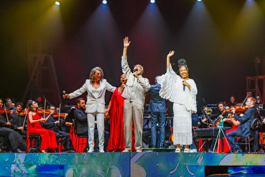 Show de Gilberto Gil reinaurga Teatro Castro Alves 6 show-de-gilberto-gil-reinaurga-teatro-castro-alves-tvt-news