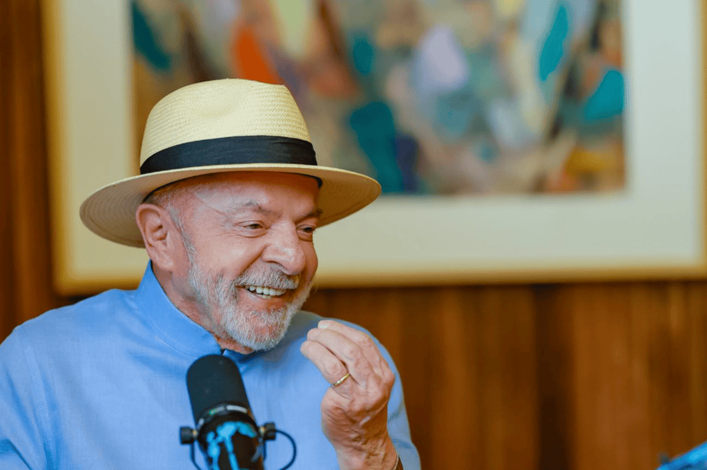 Em podcast, Lula defende Brasil soberano, com educação e reindustrialização 1 Lula podcast Inteligência Ltda