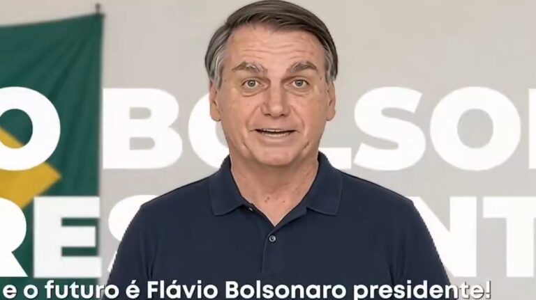 moraes-pede-explicacao-sobre-video-feito-com-ia-que-mostra-jair-bolsonaro-nomeando-flavio-como-seu-sucessor-exibido-em-convencao-do-pl-foto-reproducao-redes-sociais