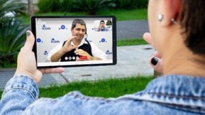 iniciativa-garante-que-pessoas-surdas-e-com-deficiencia-auditiva-tenham-acesso-a-central-de-interpretacao-de-libras-para-esclarecer-duvidas-e-receber-suporte-durante-a-votacao-foto-tre-sp-divulgacao