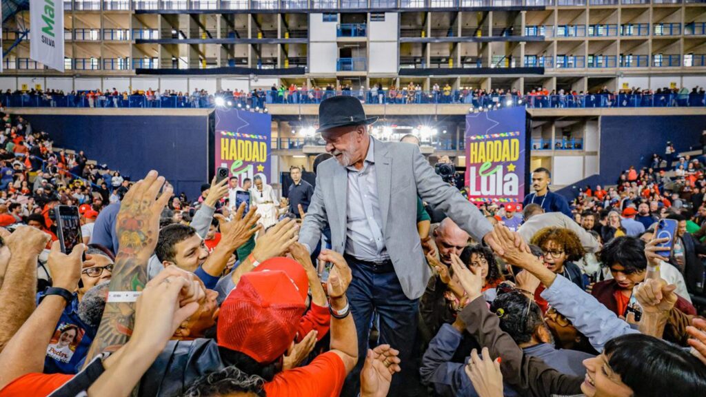 pesquisas-datafolha-atlasintel-e-quaest-atualizam-cenario-eleitoral-presidente-da-republica-luiz-inacio-lula-da-silva-durante-convencao-da-federacao-brasil-da-esperanca-tarifaco-em-artigo-no-washington-post-lula-critica-postura-dos-eua-brasil-nega-visto-para-servidores-dos-eua-que-queriam-monitorar-urnas-haddad-marina-silva-simone-tebet-presidente-lula-durante-posse-da-nova-diretoria-do-sindicato-dos-metalurgicos-do-abc-em-sao-bernardo-do-campo-sp-damasceno-foto-ricardo-stuckert-tvt-news