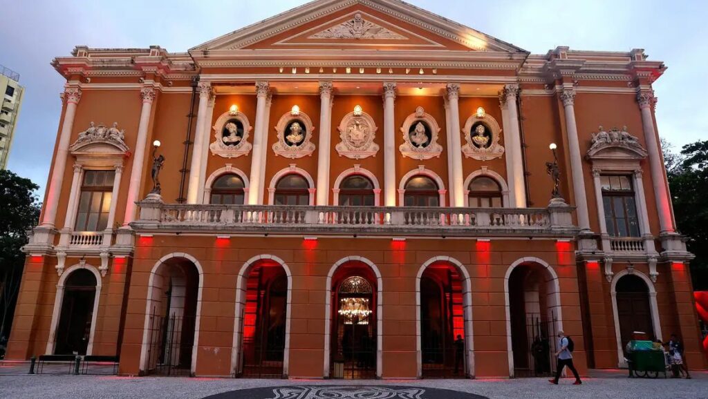 theatro-da-paz-em-belem-pa-e-teatro-amazonas-em-manaus-am-receberam-o-titulo-de-patrimonio-mundial-cultural-da-unesco-foto-tania-rego-agencia-brasil