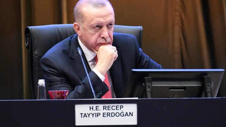 lula-e-erdogan-acertam-criacao-de-conselho-estrategico-para-ampliar-cooperacao-entre-brasil-e-turquia-e-discutem-defesa-conflitos-internacionais-e-mudancas-climaticas-foto-malaysia-department-of-information