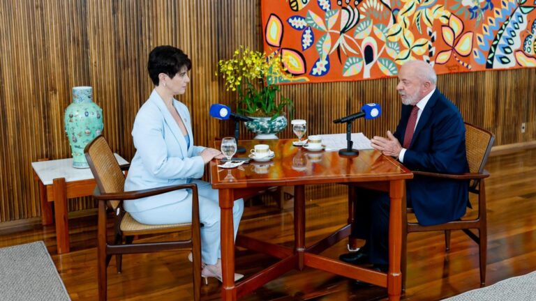 lula-nao-sou-presidente-que-tenta-proibir-investigacao-23-08-2026-o-presidente-da-republica-luiz-inacio-lula-da-silva-durante-entrevista-cedida-a-tv-record-no-palacio-da-alvorada-em-brasilia-df-tvt-news