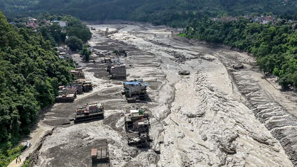 nepal-enchente-avalanche-terremoto-onde-fica-o-nepal