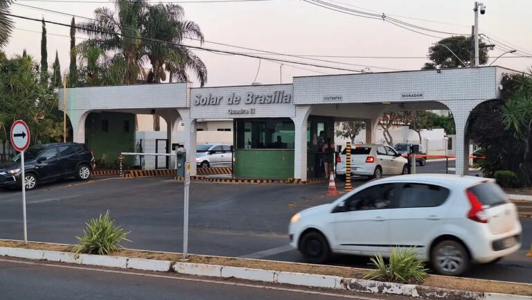 alexandre-de-moraes-da-prazo-de-cinco-dias-para-a-pgr-se-manifestar-sobre-recurso-de-jair-bolsonaro-contra-decisao-que-o-proibiu-de-receber-visitas-foto-bruno-peres-agencia-brasil