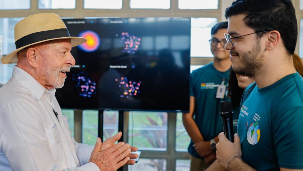 lula-anuncia-supercomputador-para-inteligencia-artificial-brasileira-nuvem-brasileira-supercomputador-de-inteligencia-artificial-brasileira-devera-alcancar-aproximadamente-7-200-petaflops1-cerca-de-7-2-quintilhoes-de-operacoes-matematicas-por-segundo-tvt-news