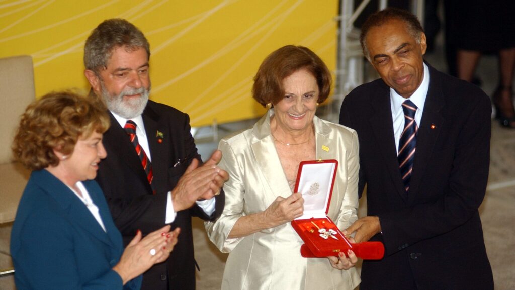 Atriz Laura Cardoso morre aos 98 anos 1 atriz-laura-cardoso-falece-aos-98