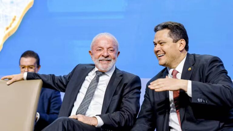 alcolumbre-destrava-fim-da-escala-6x1-apos-encontro-com-lula-decisao-atende-a-pressao-do-governo-lula-para-que-a-pauta-trabalhista-avance-mais-rapidamente-foto-ricardo-stuckert-pr-tvt-news