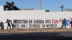 TVTNews 25 mst-e-levante-protestam-em-frente-a-embaixada-dos-eua-em-brasilia-protesto-da-juventude-do-mst-e-levante-nesta-quinta-feira-13-em-frente-a-embaixada-dos-eua-em-brasilia-foto-divulgacao-tvt-news