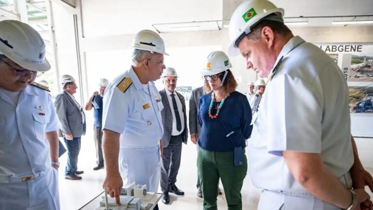 presidente-lula-participa-nesta-quarta-19-de-visita-ao-centro-industrial-nuclear-de-aramar-cina-e-programa-nuclear-da-marinha-em-ipero-sp-foto-rodrigo-cabral-ascom-mcti
