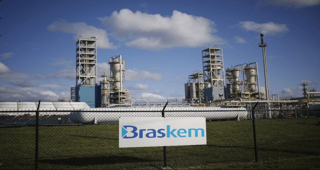 Em-24-de-agosto-de-2026,-a-Braskem-entrou-com-pedido-de-recuperação-extrajudicial-para-renegociar-cerca-de-US$-10,9-bilhões-—-aproximadamente-R$-54-bilhões-—-em-dívidas.-Foto:-Braskem-|-TVT-News