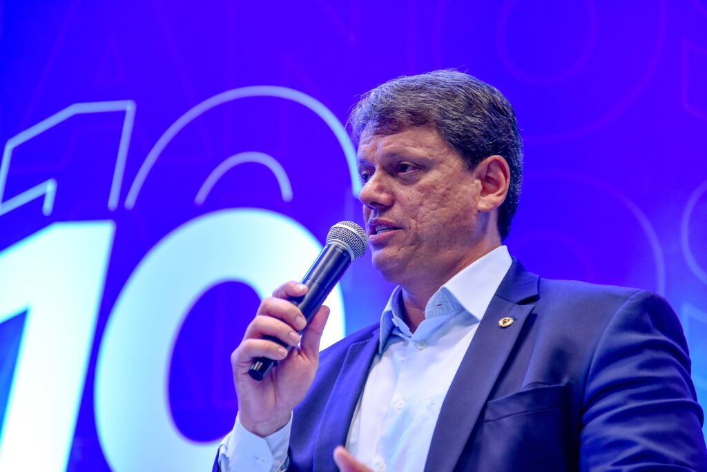 Pesquisa Paraná: Tarcísio tem 50% e Haddad 33,8% na disputa pelo governo de SP 1 parana-fernando-haddad-tarcisio-de-freitas-governador-governo-de-sao-paulo-sp-debate-para-governador-pesquisa-pesquisas-intencao-de-voto-debate-debates-datafolha-quaest-atlas-intel-presidente-eleicoes-2026-eleicao-tvt-news