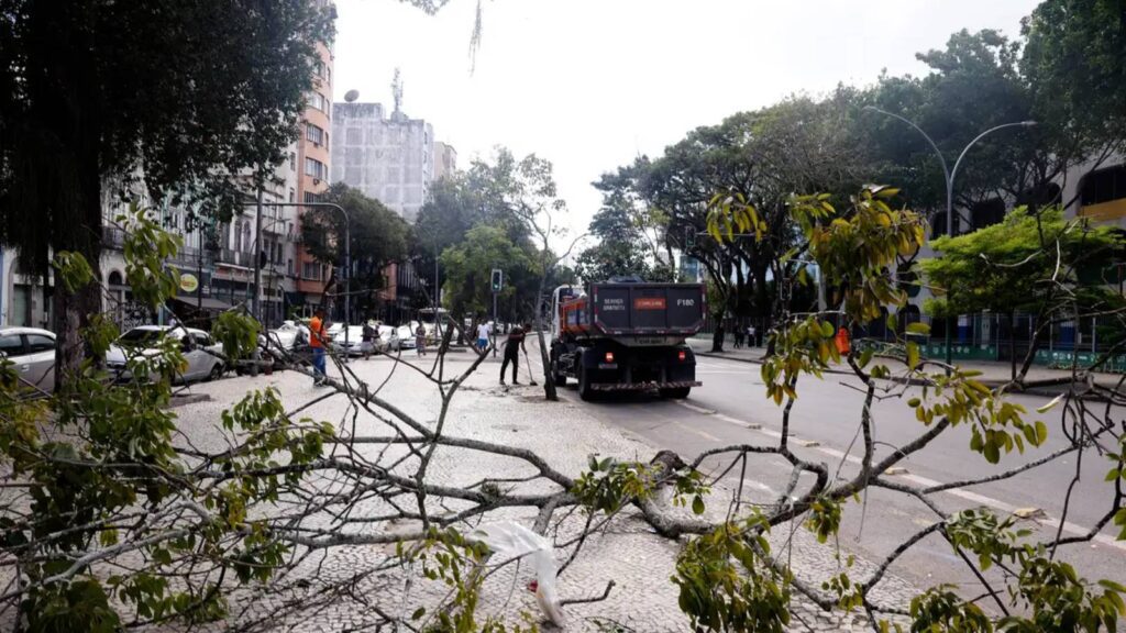 defesa-civil-do-rio-envia-alerta-severo-para-ventos-fortes-para-sexta-ha-previsao-de-instabilidade-associadas-a-aproximacao-de-uma-frente-fria-foto-tania-rego-agencia-brasil-tvt-news