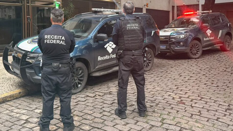 Carbono Oculto: Receita Federal e Gaeco fazem operação que mira conexão da Faria Lima com PCC 18 operacao-credito-oculto-receita-federal-e-gaeco-identificam-novas-conexoes-financeiras-de-investigados-da-operacao-carbono-oculto-tvt-news