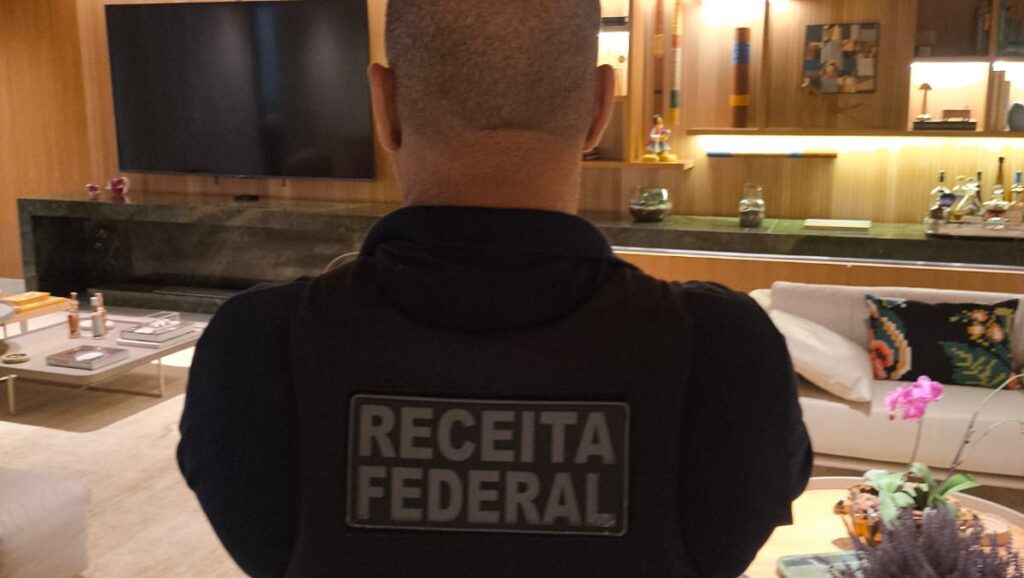 Carbono Oculto: Receita Federal e Gaeco fazem operação que mira conexão da Faria Lima com PCC 17 operacao-credito-oculto-receita-federal-e-gaeco-identificam-novas-conexoes-financeiras-de-investigados-da-operacao-carbono-oculto-tvt-news