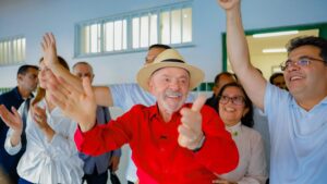 Da Redação 6 o-presidente-da-republica-luiz-inacio-lula-da-silva-durante-visita-ao-centro-estadual-de-tempo-integral-profa-julia-nunes-alves-em-itarare-teresina-pi-foto-ricardo-stuckert