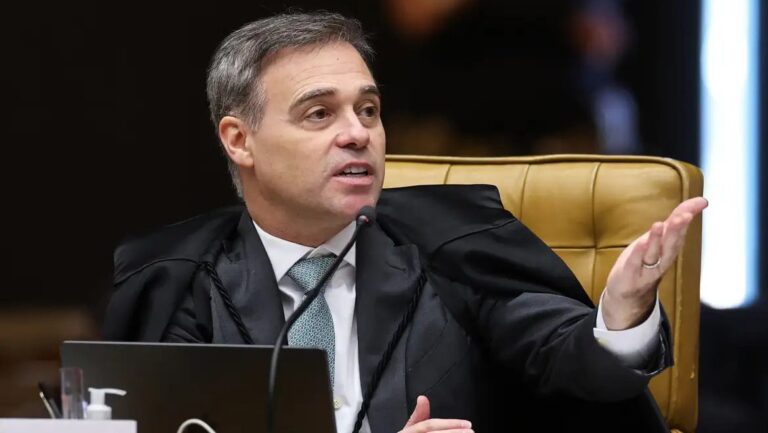 documento-assinado-por-pastores-evangelicos-da-igreja-presbiteriana-do-brasil-questiona-atuacao-do-ministro-que-tambem-e-pastor-da-igreja-presbiteriana-de-pinheiros-foto-alejandro-zambrana-stf