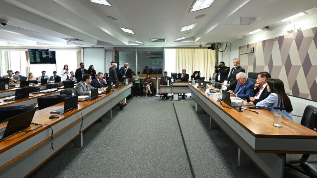 proposta-enviada-pelo-governo-lula-segue-para-o-plenario-do-senado-apos-votacao-simbolica-e-preve-mudancas-na-estrutura-e-no-financiamento-da-seguranca-publica-foto-saulo-cruz-agencia-senado