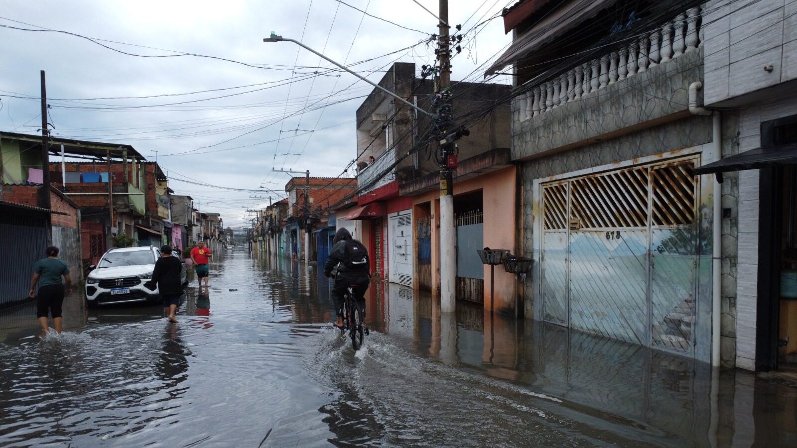 jardim-pantanal-chega-ao-5-dia-de-alagamentos-alessandro-guedes-pt-tvt-news
